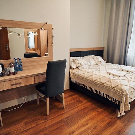 Hotel Lilia 와슈초바 외부 사진