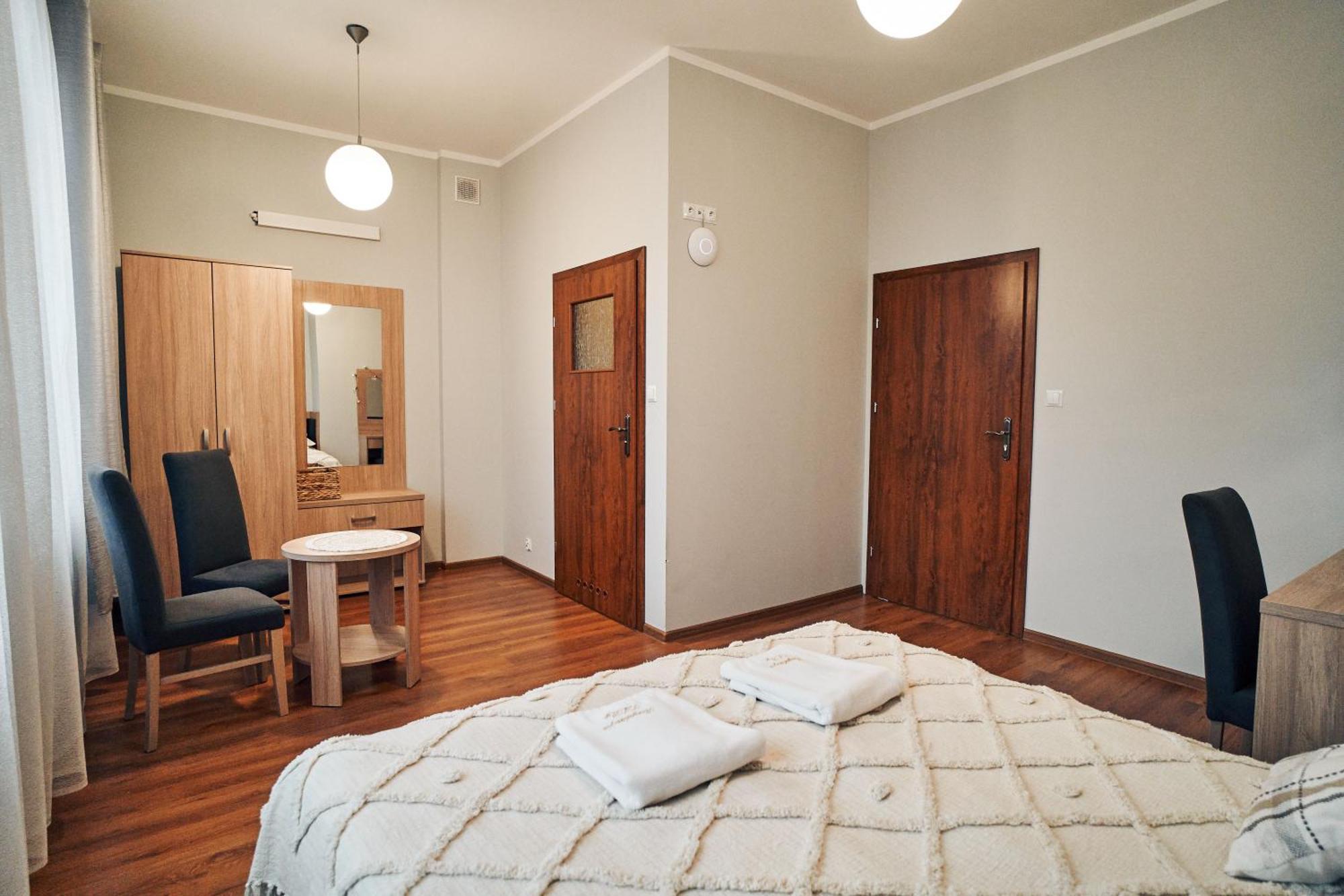 Hotel Lilia 와슈초바 외부 사진